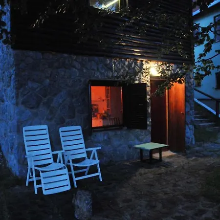 شقة Za Dvoje U Planinskoj Kuci Savic *